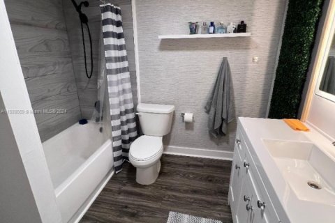 Condominio en venta en Hallandale Beach, Florida, 1 dormitorio, 76.64 m2 № 1430022 - foto 19