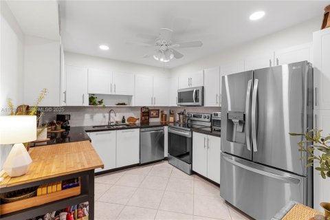 Купить кондоминиум в Уэстон, Флорида 2 спальни, 118.26м2, № 1989639 - фото 16