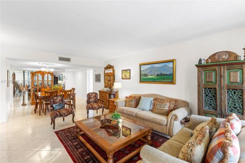 Купить кондоминиум в Уэстон, Флорида 2 спальни, 118.26м2, № 1989639 - фото 5