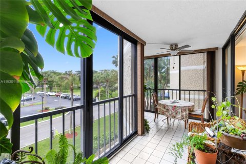 Купить кондоминиум в Уэстон, Флорида 2 спальни, 118.26м2, № 1989639 - фото 18