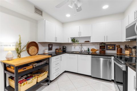 Купить кондоминиум в Уэстон, Флорида 2 спальни, 118.26м2, № 1989639 - фото 9