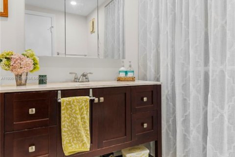 Купить кондоминиум в Уэстон, Флорида 2 спальни, 118.26м2, № 1989639 - фото 30