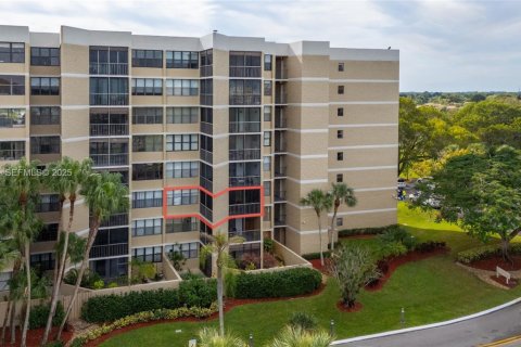 Купить кондоминиум в Уэстон, Флорида 2 спальни, 118.26м2, № 1989639 - фото 14