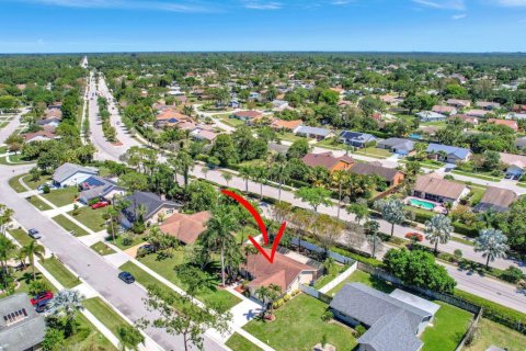 House in Royal Palm Beach, Florida 3 bedrooms, 135.27 sq.m. № 1104670 - photo 1