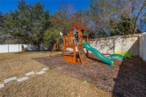 House in BELLALAGO in Kissimmee, Florida 5 bedrooms, 261.33 sq.m. № 2221885 - photo 30