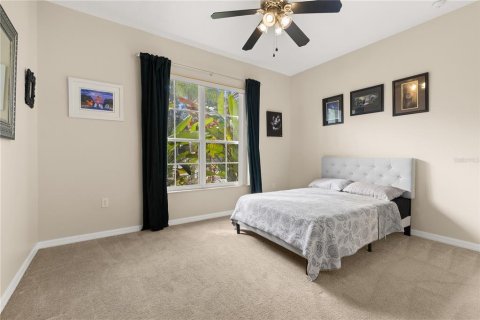 House in BELLALAGO in Kissimmee, Florida 5 bedrooms, 261.33 sq.m. № 2221885 - photo 12