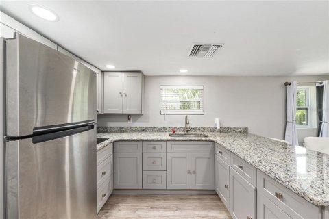 Dúplex en venta en Chiefland, Florida, 5 dormitorios, 122.63 m2 № 2236483 - foto 10