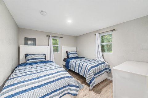 Dúplex en venta en Chiefland, Florida, 5 dormitorios, 122.63 m2 № 2236483 - foto 17