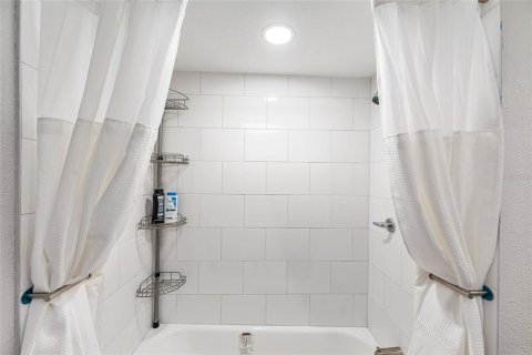 Dúplex en venta en Chiefland, Florida, 5 dormitorios, 122.63 m2 № 2236483 - foto 15