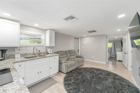 Dúplex en venta en Chiefland, Florida, 5 dormitorios, 122.63 m2 № 2236483 - foto 19