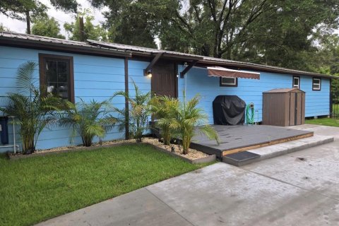 Duplex in Chiefland, Florida 5 bedrooms, 122.63 sq.m. № 2236483