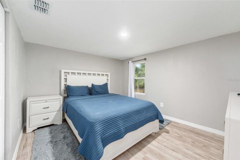 Dúplex en venta en Chiefland, Florida, 5 dormitorios, 122.63 m2 № 2236483 - foto 13