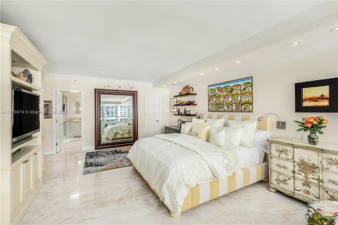 Condo in Bal Harbour, Florida, 2 bedrooms  № 1867128 - photo 8