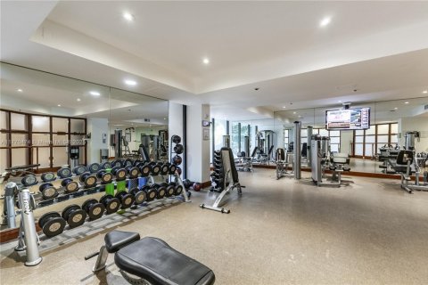 Condo in Bal Harbour, Florida, 2 bedrooms  № 1867128 - photo 20