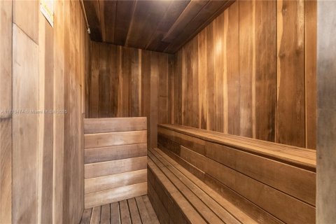 Copropriété à vendre à Bal Harbour, Floride: 2 chambres, 191.38 m2 № 1867128 - photo 23