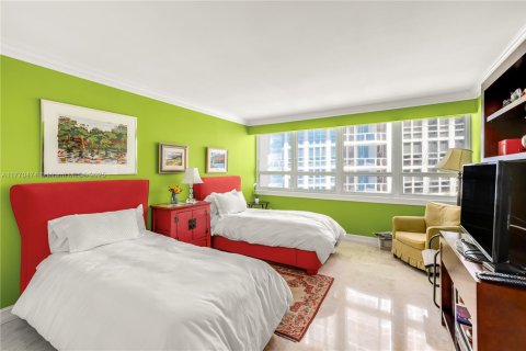 Condo in Bal Harbour, Florida, 2 bedrooms  № 1867128 - photo 11