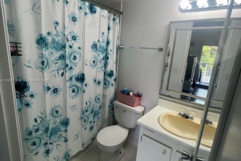 Condominio en venta en Pembroke Pines, Florida, 1 dormitorio, 75.34 m2 № 1983243 - foto 6