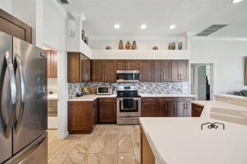 House in Hudson, Florida 3 bedrooms, 193.52 sq.m. № 1688374 - photo 10
