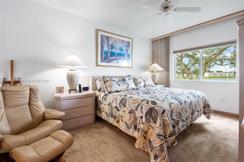 Condo in Tamarac, Florida, 2 bedrooms  № 1836812 - photo 16