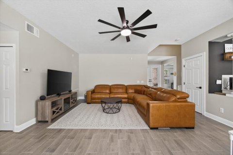 House in Odessa, Florida 5 bedrooms, 325.34 sq.m. № 1854271 - photo 19