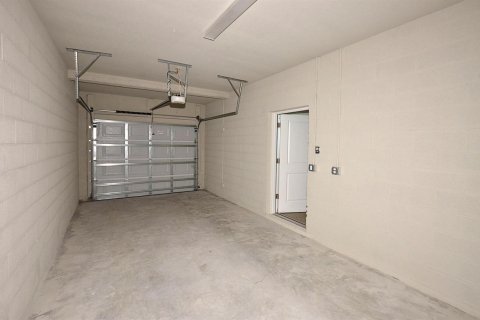 Купить кондоминиум в Рокледж, Флорида 11 комнат, 167.32м2, № 2188662 - фото 27