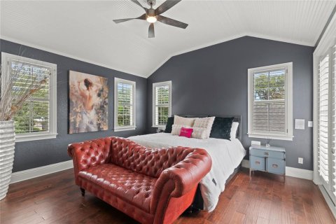 House in Orlando, Florida 4 bedrooms, 252.88 sq.m. № 1832901 - photo 17