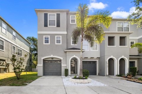 Touwnhouse à vendre à Tampa, Floride: 3 chambres, 146.04 m2 № 1898993 - photo 1