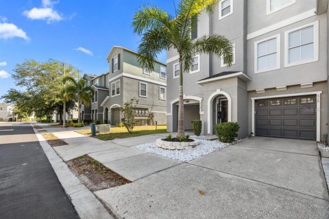 Touwnhouse à vendre à Tampa, Floride: 3 chambres, 146.04 m2 № 1898993 - photo 2