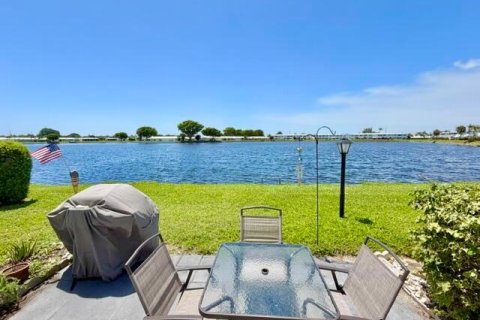 Condo in Boynton Beach, Florida, 2 bedrooms  № 2086973 - photo 15