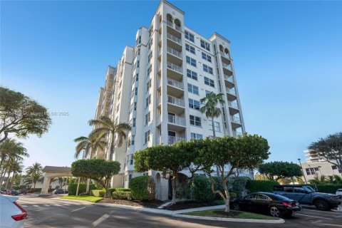 Condominio en venta en Highland Beach, Florida, 2 dormitorios, 130.06 m2 № 1730234 - foto 3