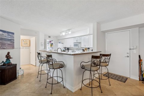 Condominio en venta en Highland Beach, Florida, 2 dormitorios, 130.06 m2 № 1730234 - foto 9