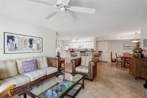 Condominio en venta en Highland Beach, Florida, 2 dormitorios, 130.06 m2 № 1730234 - foto 12