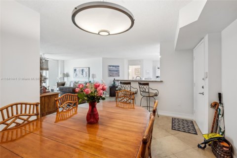 Condominio en venta en Highland Beach, Florida, 2 dormitorios, 130.06 m2 № 1730234 - foto 14