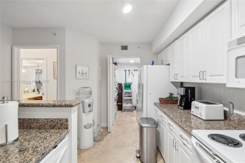 Condominio en venta en Highland Beach, Florida, 2 dormitorios, 130.06 m2 № 1730234 - foto 6