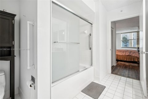 Condominio en venta en Highland Beach, Florida, 2 dormitorios, 130.06 m2 № 1730234 - foto 19