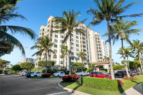 Condominio en venta en Highland Beach, Florida, 2 dormitorios, 130.06 m2 № 1730234 - foto 2