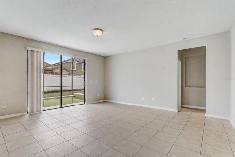 House in Kissimmee, Florida 4 bedrooms, 209.87 sq.m. № 2207279 - photo 14