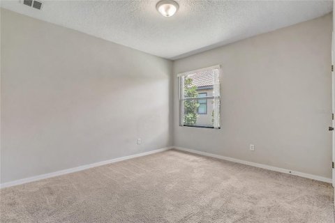 House in Kissimmee, Florida 4 bedrooms, 209.87 sq.m. № 2207279 - photo 27