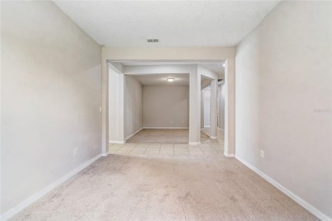 House in Kissimmee, Florida 4 bedrooms, 209.87 sq.m. № 2207279 - photo 10