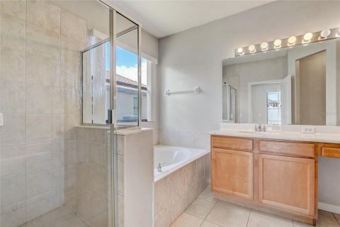 House in Kissimmee, Florida 4 bedrooms, 209.87 sq.m. № 2207279 - photo 24