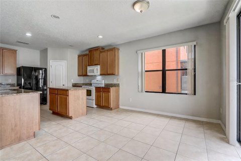 House in Kissimmee, Florida 4 bedrooms, 209.87 sq.m. № 2207279 - photo 16