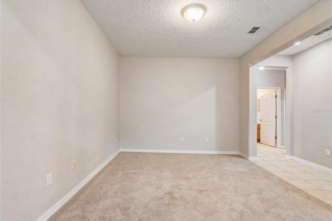 House in Kissimmee, Florida 4 bedrooms, 209.87 sq.m. № 2207279 - photo 7