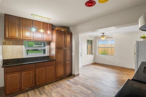 Casa en venta en Pinellas Park, Florida, 3 dormitorios, 96.06 m2 № 2202584 - foto 8