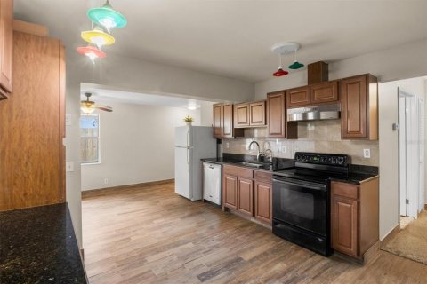 Casa en venta en Pinellas Park, Florida, 3 dormitorios, 96.06 m2 № 2202584 - foto 6