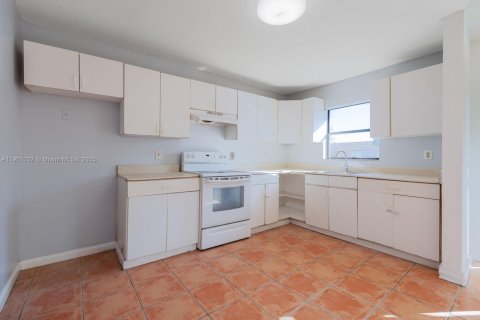 Adosado en alquiler en Homestead, Florida, 2 dormitorios, 85.47 m2 № 2013617 - foto 6