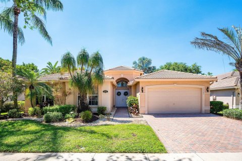House in Delray Beach, Florida 3 bedrooms, 248.61 sq.m. № 2399651