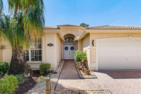 House in Delray Beach, Florida 3 bedrooms, 248.61 sq.m. № 2399651 - photo 4