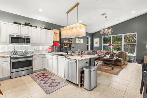 House in Delray Beach, Florida 3 bedrooms, 248.61 sq.m. № 2399651 - photo 13