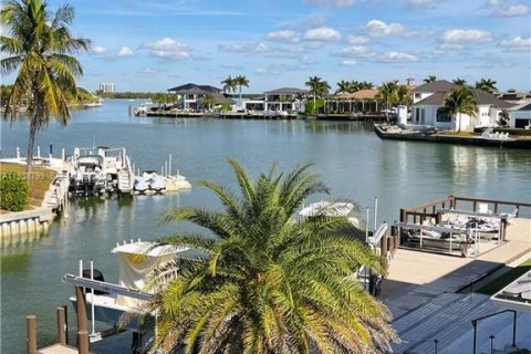 Casa en venta en Marco Island, Florida, 5 dormitorios № 2062283 - foto 11