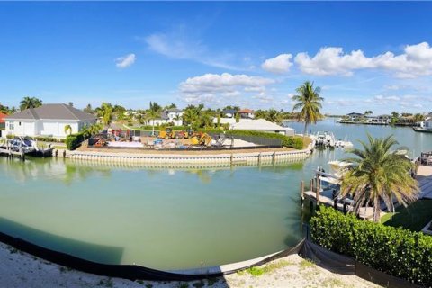 Casa en venta en Marco Island, Florida, 5 dormitorios № 2062283 - foto 12